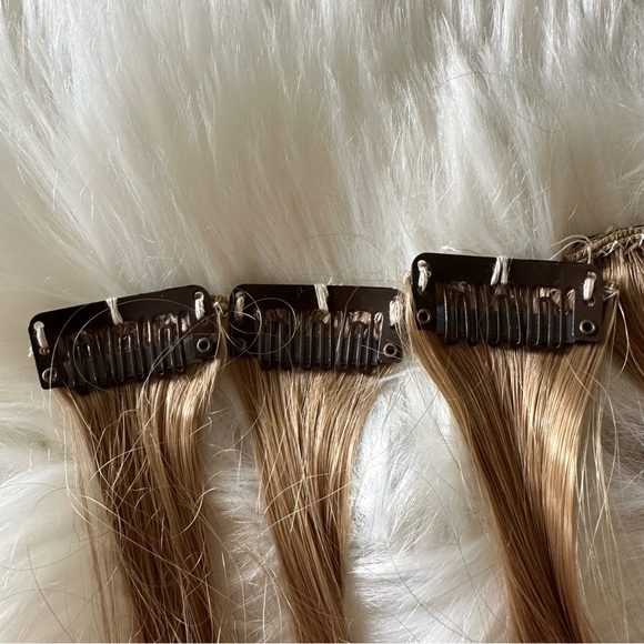 Long Hair Extensions Clip On 20” Long Synthetic Dirty Blonde - Picture 3 of 8